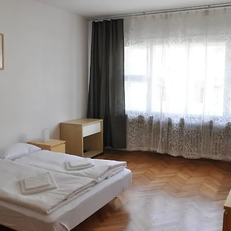 Metropolis Prague Daire *