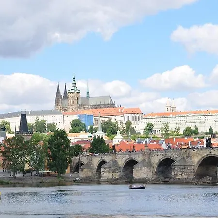 Metropolis Prague Daire *